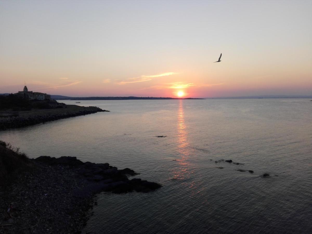 Family Hotel Emilia Sozopol Zewnętrze zdjęcie